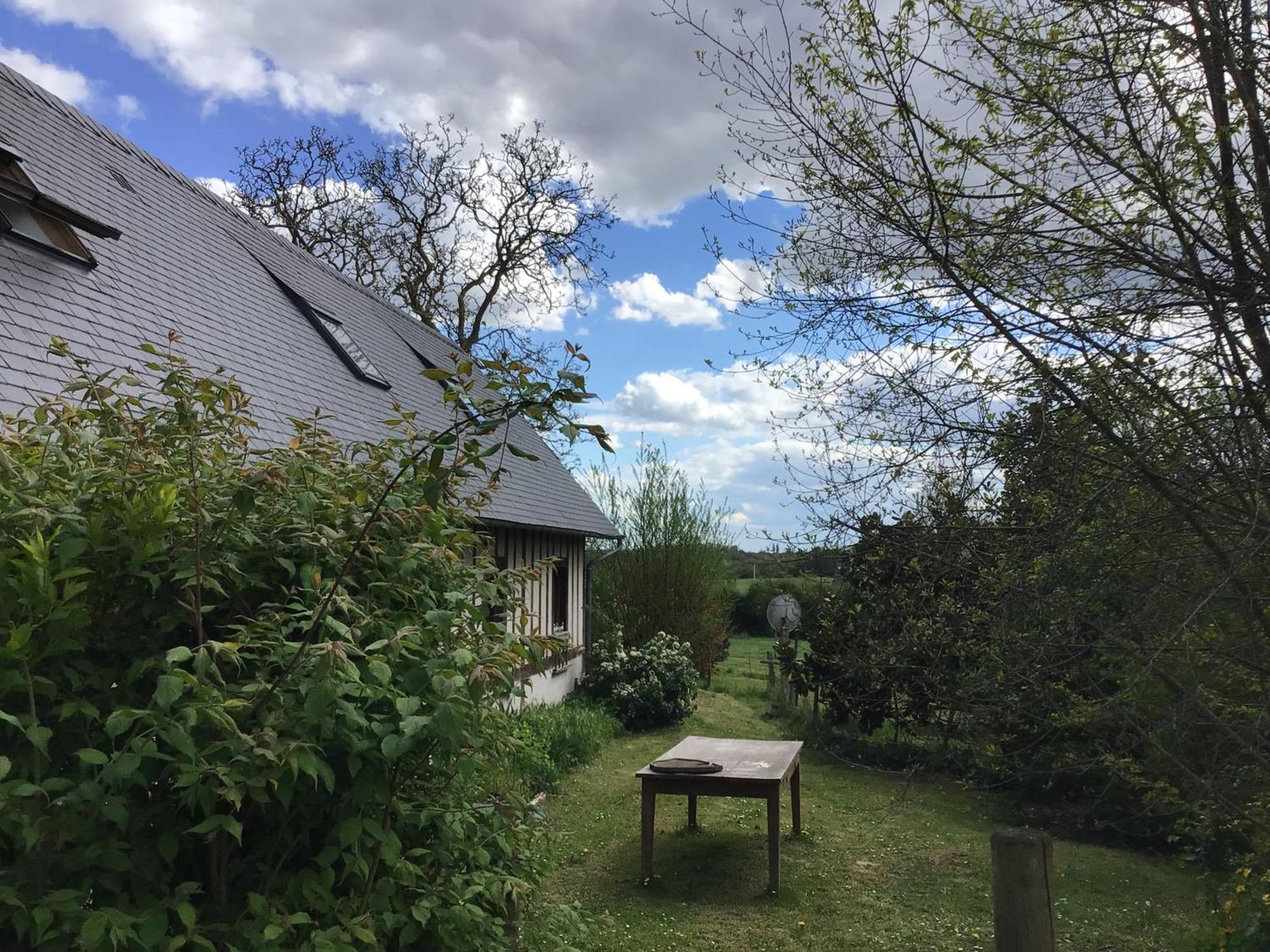 Gite Des Tournesols Ecaquelon 外观 照片